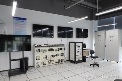 奮進汽車“強芯鑄魂”新征程 上?？匕才c臨港電力電子達成戰略合作